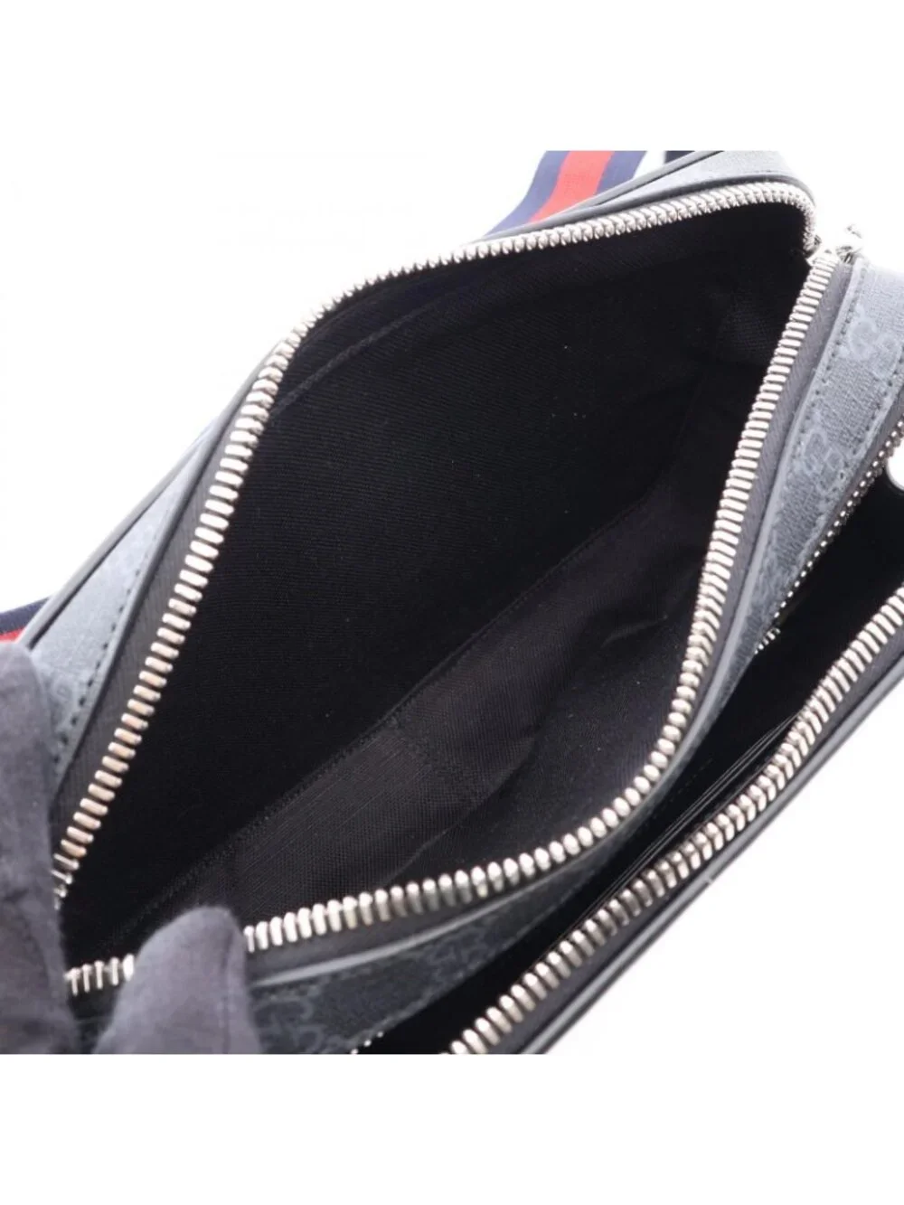 Gucci Shoulder Bag GG Supreme Leather